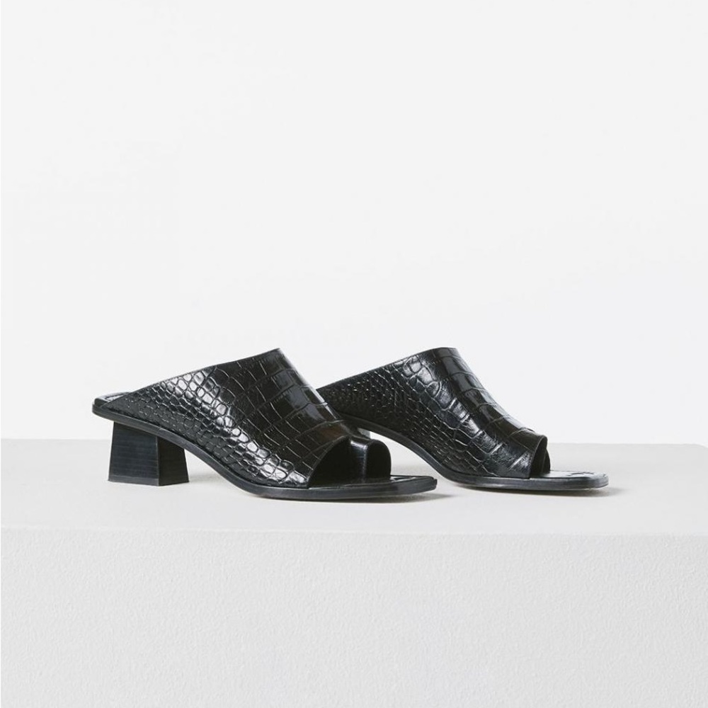 FRAME Le Beachwood Croc-Embossed Leather Mules size 37
